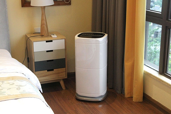 你好，我叫“回南天”，你看这水珠多爱我！